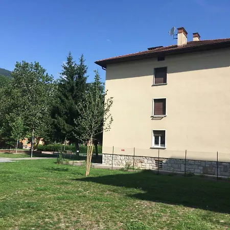 Duca Apartment *